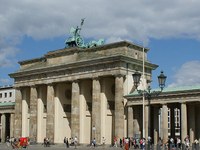 Das Brandenburger Tor in Berlin, gesehen von Südwesten